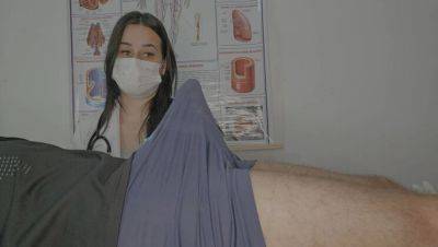 Hot Nurse Gives Deep Throat Blowjob to Patient with Hard Cock - 4K Porn - veryfreeporn.com - Brazil