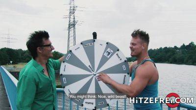 Shoot Me Hot Juice In The Face - Hitzefrei - hotmovs.com