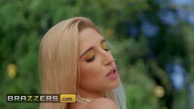 Isiah Maxwell - Abella Danger - Abella Danger Gets Her Big Wet Butts Fucked Hard Poolside - Anal & Interracial Action - xxxfiles.com