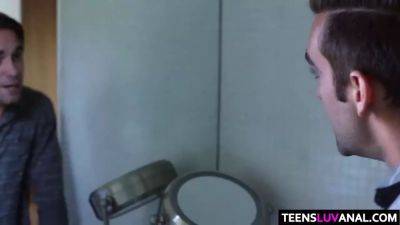 Nickey Huntsman takes Big Dick in her booty - sexu.com