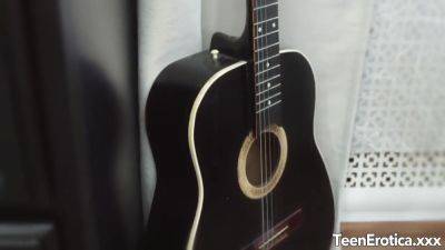 Getting It On And Getting Off - hotmovs.com