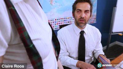 Schoolgirl Claire gets Teacher's cock in her ass - hotmovs.com