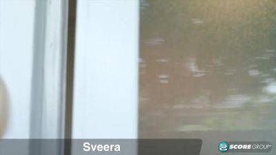 Yoga chick Sveera stretches outside and then loses her yoga clothes, spreads and fingers her snatch. - hotmovs.com