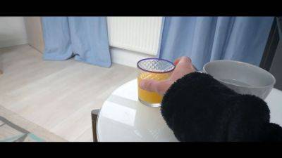 Hunt4k. blonde hoe betrayed her wondrous cuckold girlfriend for landlord's Big Cock - sexu.com - Russia