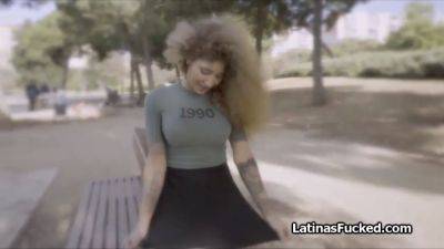 Latina blows cock while in vibrating panties - sexu.com