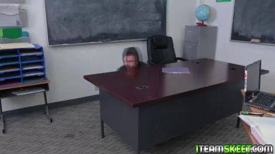 Nerdy teen loves to rail her innocent labia on top of a massive rod! - sexu.com