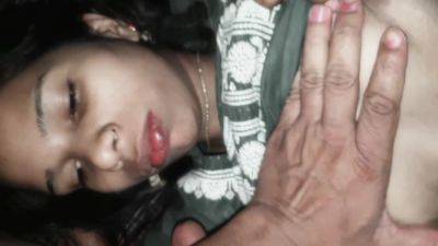 Indian Couple Sexy Girls Lollipop Chuso - desi-porntube.com - India