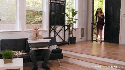 Dirty Loads With Whitney Wright, Zac Wild - Brazzers - hotmovs.com