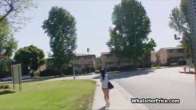 Broke bigtit teen blows stranger outdoors for cash - sexu.com
