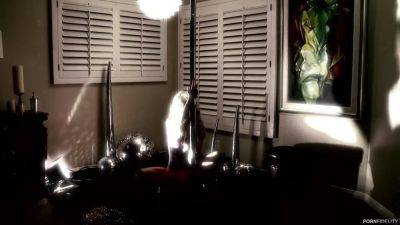 Sarah Jessie - Cum In The Club - Starring: Sarah Jessie - PornFidelity - hotmovs.com