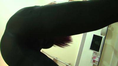 Redhead Pro Pornstar Milf Who Likes It In The Kitchen With Stepmom - Emma Butt And Luke Hardy - hotmovs.com