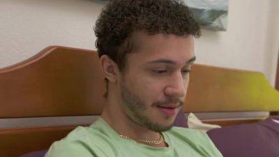 Payton Preslee - Sexy webcam babe Payton Preslee puts on a show for her friend's brother - hotmovs.com - Usa