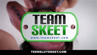 Tramp teen skips class to bang classmate - sexu.com