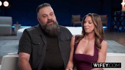 Anal Loving Milf Hotwife Lor Reign Squirts All Over His Bbc - videomanysex.com