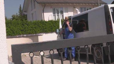 Pannendienst 4: Hot Blonde Babe - hotmovs.com