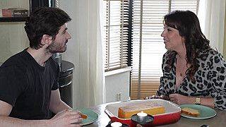 Dutch MILF Daphne Laat Gets Banged By Her Son’s Best Friend - ah-me.com - Netherlands