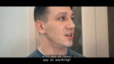 Cuck4k. russian Double Penetration 3some organised by a caring husband - sexu.com - Russia