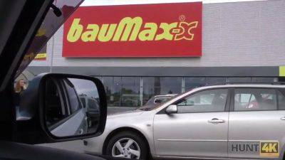 Hunt4k. bitchy girl Victoria Daniels for money agreed to be nailed - sexu.com - Czech Republic