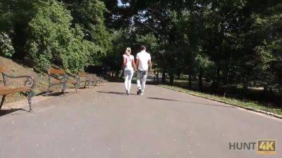 Hunt4k. ella casi pierde su billetera pero encontró sexo alocado - sexu.com - Czech Republic