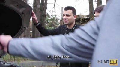 Hunt4k. jaw-dropping woman bangs stranger because her boy wants to buy a car - sexu.com - Czech Republic