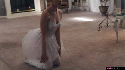 Athena Rayne - On Point Pussy - Starring: Athena Rayne - PornFidelity - hotmovs.com