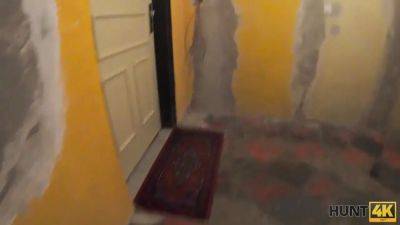 Hunt4k. successful dude buys home appliances and ideal girl cheap - sexu.com - Czech Republic