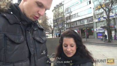 Hunt4k. cocu regarde comment sa copine gicle grâce à un riche baiseur - sexu.com - Czech Republic