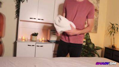 She melts away the tension Shady Spa - hotmovs.com