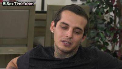 Open swinger voyeur trying threesome - hotmovs.com