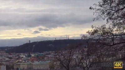 Hunt4k. l'incantatrice rossa con un seno fantastico è felice - sexu.com - Czech Republic