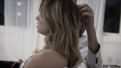 But uncle, our family is in the living room! - hotmovs.com