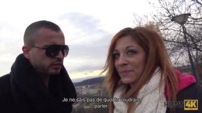 Hunt4k. rousse envoûtante avec des seins impressionnants est heureuse de baiser - sexu.com - Czech Republic