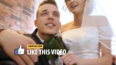 Hunt4k. big titted blonda willingly participates in nice affair with hubby beside - sexu.com - Czech Republic