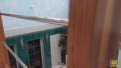 Hunt4k. hunter picked up tart anna rose for nice porn in personal pool - sexu.com - Czech Republic