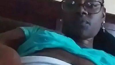 Naejaexx Fingering Her Tight Pussy Closeup - Ebony MILF with Big Ass - xxxfiles.com