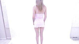 Suprisingly Beatiful Blonde wants fucked - ah-me.com