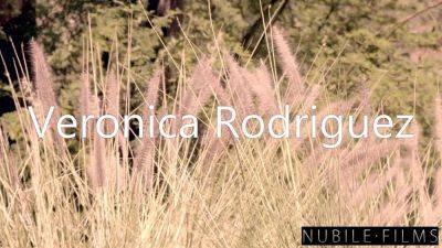 Veronica Rodriguez - Sexy Summer seductress Veronica Rodriguez delivers Hot Deep throat BJ & outdoor Fucking - sexu.com