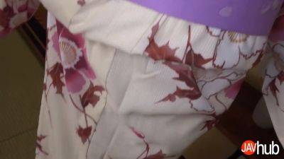 JAVHUB Shino Aoi sucks a cock in a kimono - sexu.com - Japan
