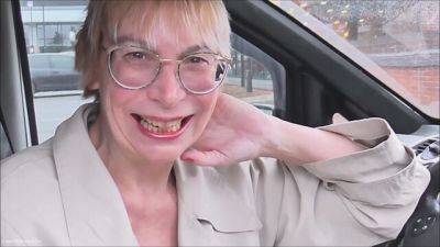 Flashing Again - BarbySlut - hclips.com