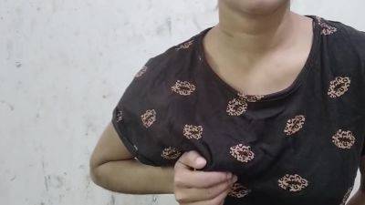 Naukrani Ko Sab Milkar Choda - desi-porntube.com - India