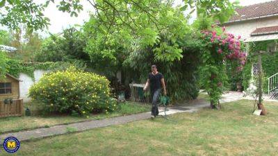 Naughty Mom Getting Anal And A Good Hard Fuck From Her Taxidriver - MatureNl - hotmovs.com - France