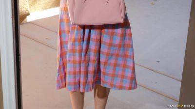 Cherie Deville - I Ordered A Cheriedroid With Cherie Deville, Kyle Mason - Brazzers - hotmovs.com