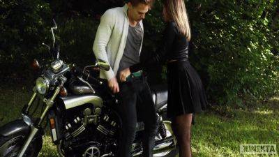 Biker Fucks His Girlfriend On A Motorcycle ( ) 10 Min - hotmovs.com