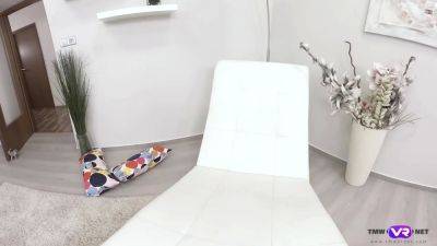 TmwVRnet.com - Kate Rich - Pros and cons of solo life - sexu.com