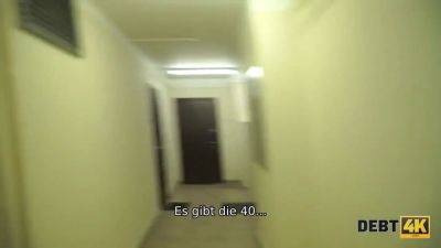 Debt4k. die süße kellnerin aus der örtlichen kneipe lässt sie ficken - sexu.com - Russia