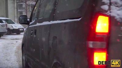 Debt4k. night bar chief monica wet sells labia - sexu.com - Russia