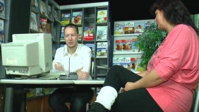 Sexy Milf Cant Resist And Fucks Her Lover On The Workbench - hclips.com