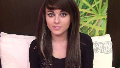 Hot Russian teen amateur gives blowjob and masturbates in POV teen porn - veryfreeporn.com - Russia