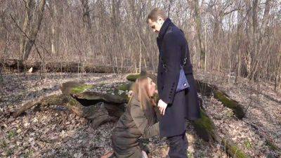 The Forest, A Girl Got On Her Knees And Sucked A Cock 9 Min With Jimmy Becks And Dorothy Parker - hclips.com