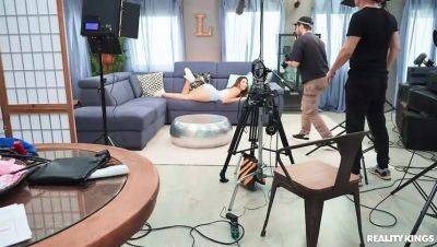 Jordi El Niño Polla Fucks Britney Dutch Hard - Big Tits, Blowjob & Cumshot - porntry.com - Netherlands